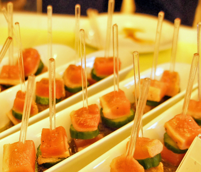 Rare-grilled-tuna-tapenade-